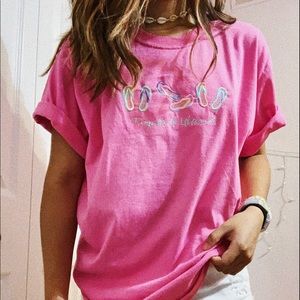 Vibrant pink “Topsail Island” t-shirt🌺